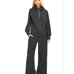 Elegant Black Wide-Leg Pants